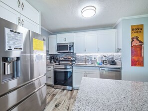 Fully equipped kitchen