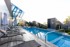 Pool auf dem Dach