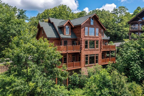 Papa Bears Cabin
