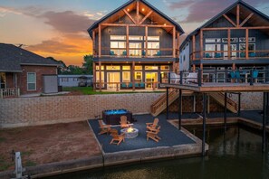 Spacious deck with water view!