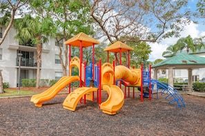 Children’s play area – outdoor