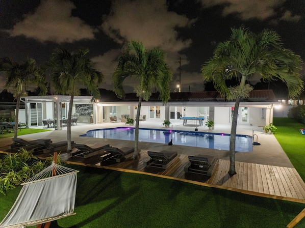 Make your patio awesome with great design and luxury.