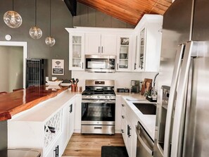 Get ready to cook, wine, and dine in this fully stocked kitchen.  