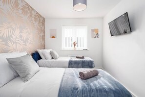 Eagle Drive Twin_king bedroom 2