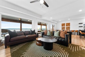 LUX GOLF LODGE by Great Escapes Homes includes a comfortable and modern living area + 9 bedrooms & 9 bathrooms