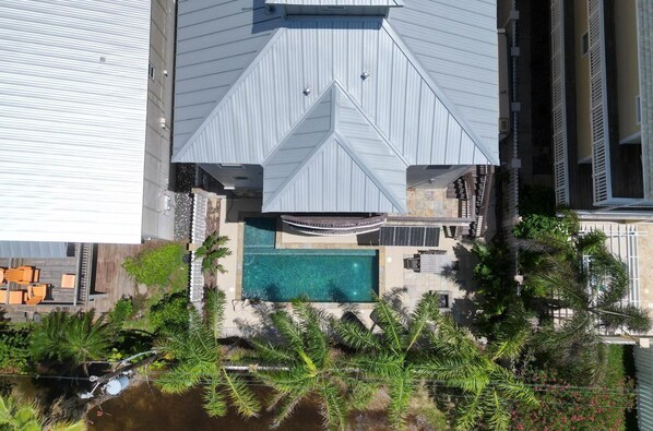 Pool, Water, Building, Outdoors, Swimming Pool
