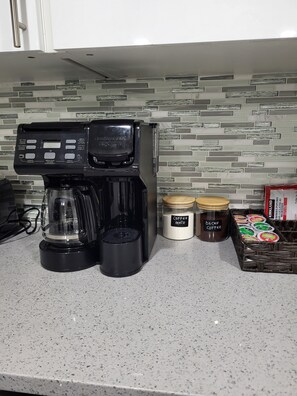 Kaffe och/eller kaffebryggare