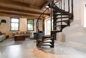 Spacious living room