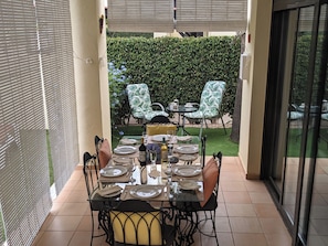 Outdoor dining