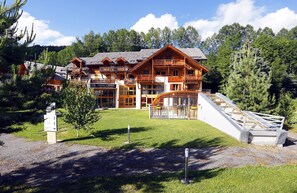 Your holiday rental features classic wood and stone architecture and design.