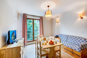 Welcome to your cozy and charming apartment in Luchon!