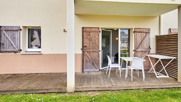 Open the door and step out onto your terrace!