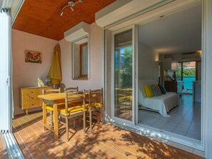 Propriété, Meubles, Bois, Design Intérieur, Architecture, Salon, Sol, Salle, Sol, Mur