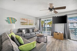 Note: Access to the second floor, where the kitchen and living room are located, is via an external stairway. 