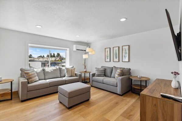 Living area w/ queen sofa sleeper