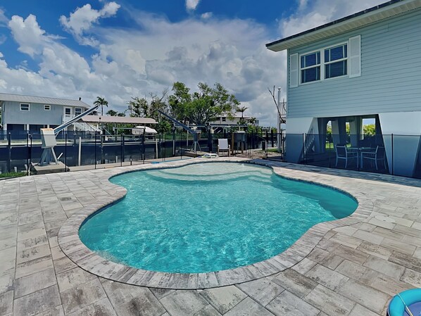 Welcome to 275 Blue Bay