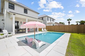 Soak in the Florida Sun Poolside!