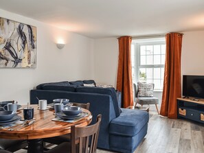 Open plan living space | The Rising Sun, Deal