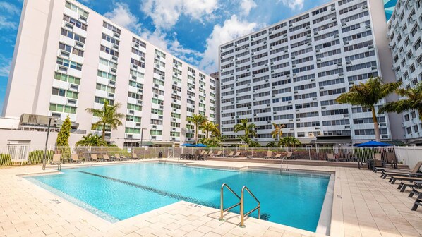Barsala | Pool