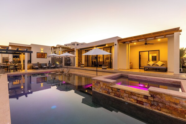 Pool or hot tub? Why not both?