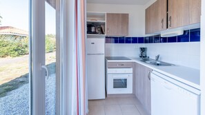 Make a tasty meal in your own kitchen!