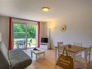 This apartment may feature a balcony or terrace - let us know if you have a preference!