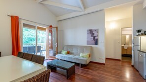 Stay in our cozy and charming apartment by the beach!