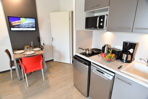 Prepare a small meal in your kitchenette.