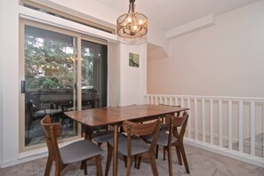 Dining area: Balcony access