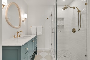 Primary Ensuite Bath