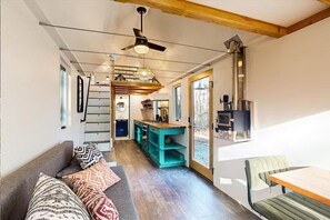 Living room & kitchen