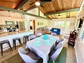 The perfect space for watching a movie, game, or the Merrie Monarch!