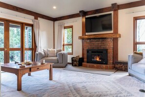 Relaxing lounge at Kinloch vacation rental