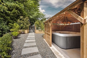 Bain à remous extérieur