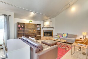 Living Room | Fireplace (Decor Only) | Central A/C