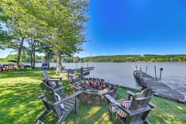 Bradford Vacation Rental | 3BR | 1BA | 1,200 Sq Ft | 4 Steps Required to Enter