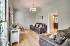 Sitting Room | 1st Floor