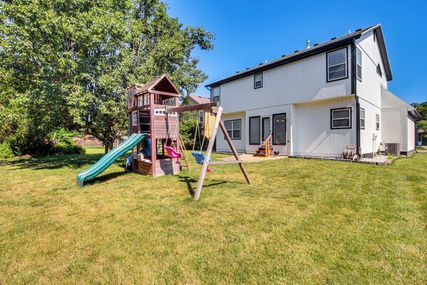 Olathe Vacation Rental | 4BR | 2.5BA | 1,920 Sq Ft | Stairs Required