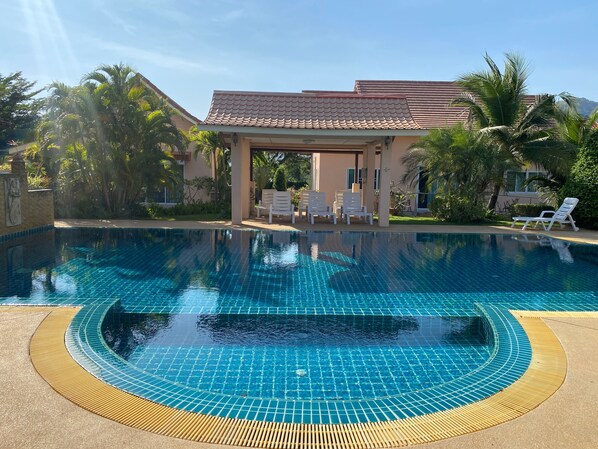 Udendørs pool
