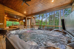 Bain à remous extérieur