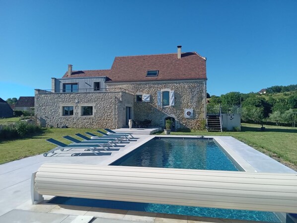 Photo 0