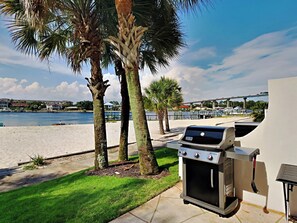Bayfront Patio with Grill