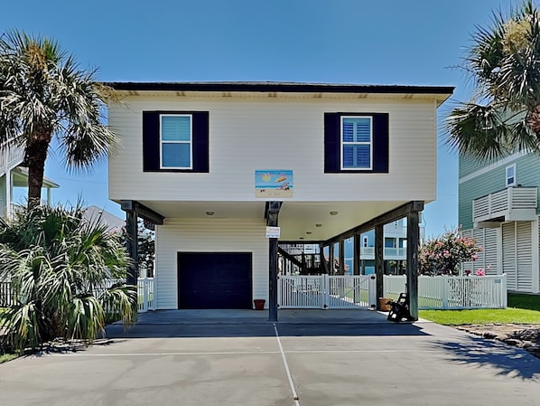 Exterior & Parking