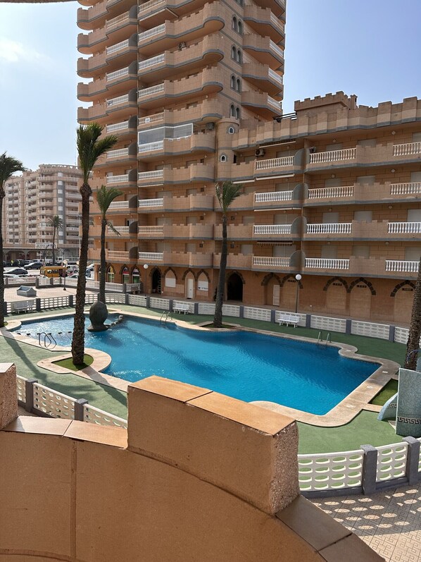 Swimming pool