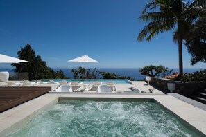 The Wondefrul Elevated Hot Tub Oberlooking The Outstanding Inifnity Swimming Pool At The Luxury Villa Bellissima By Ourmadeira