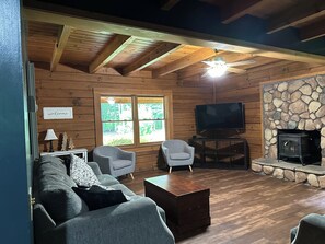 Living room with tv & fire cube to stream