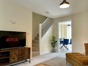 Living Room / Lounge