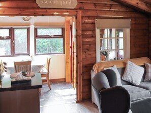 Dining Area | Thistledonia, Trawsfynydd