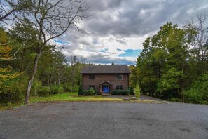 Parking is available directly in front, beside and the paved drive. 