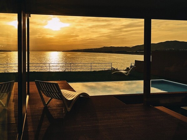 [Y2] A relaxing space to watch the seasonal sunsets